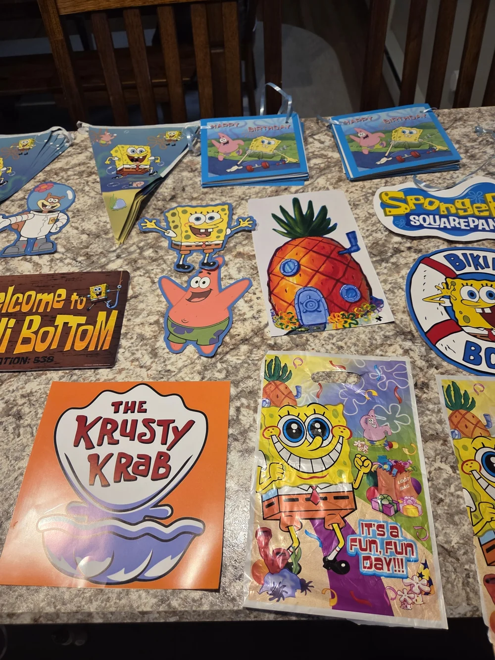 SpongeBob SquarePants Party Decor Kit - Yellow